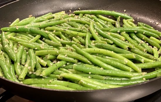 Simple Sauteed Green Beans Inspired by Boston Market