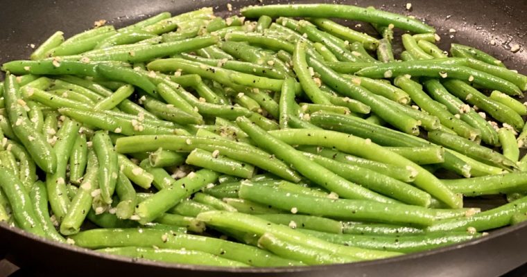 Simple Sauteed Green Beans Inspired by Boston Market
