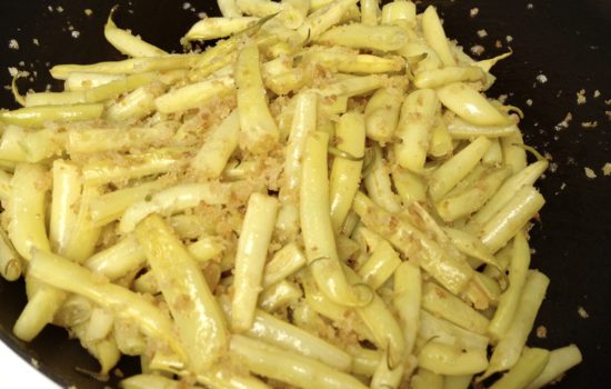 Mom’s Wax Beans With Buttered Bread Crumbs