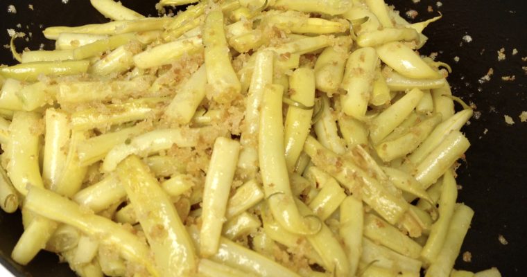 Mom’s Wax Beans With Buttered Bread Crumbs