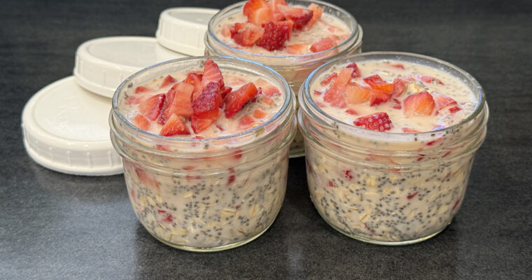 Simple Strawberry-Vanilla Overnight Oats