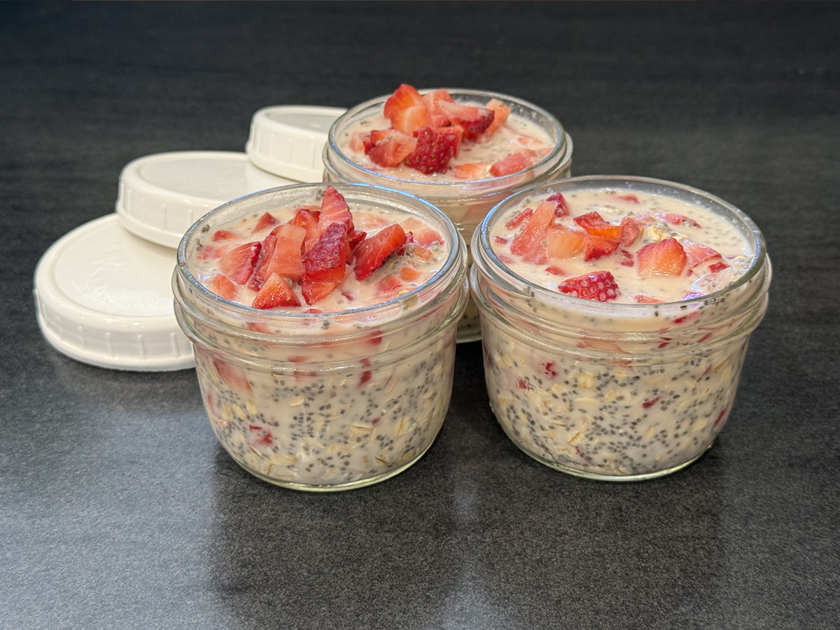Simple Strawberry-Vanilla Overnight Oats